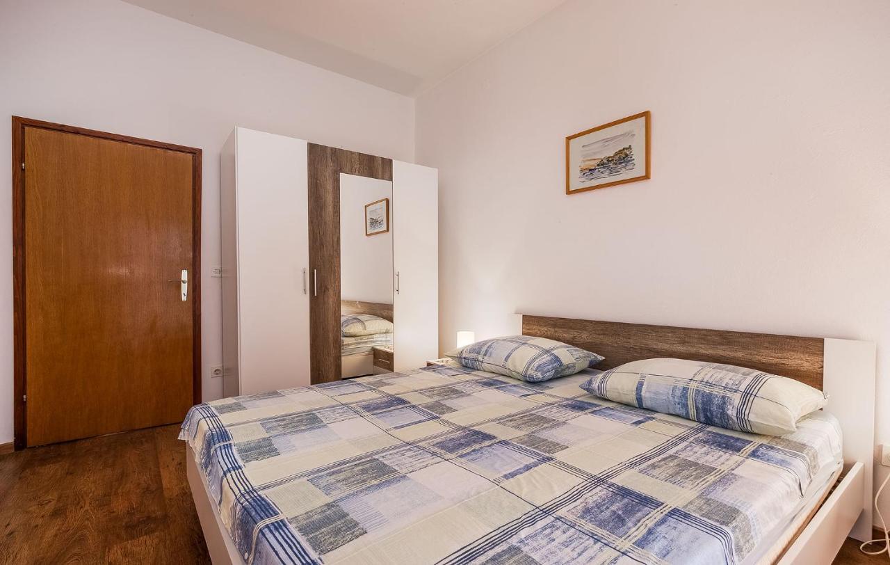 Appartamento Marijana Porec Esterno foto